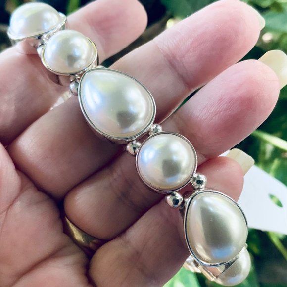 Pearl Cabochon Stretch Bracelet ⭐️ BELK $24 RETAIL ⭐️New w/ Tag - Picture 8 of 8